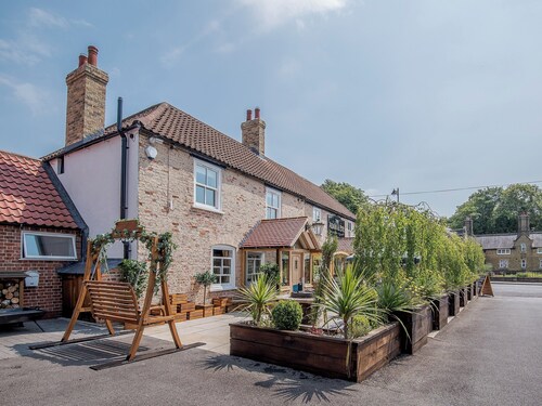 2 bedroom accommodation in Wragby, near Market Rasen