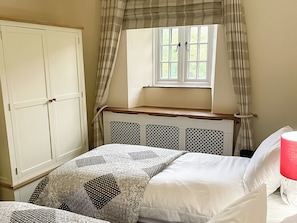 3 bedrooms, free WiFi, bed sheets