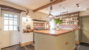 Dishwasher - 3 bedroom accommodation in Bowness on Windermere (Bowness on Windermere)