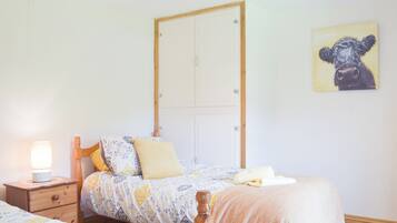 3 bedrooms, free WiFi, bed sheets