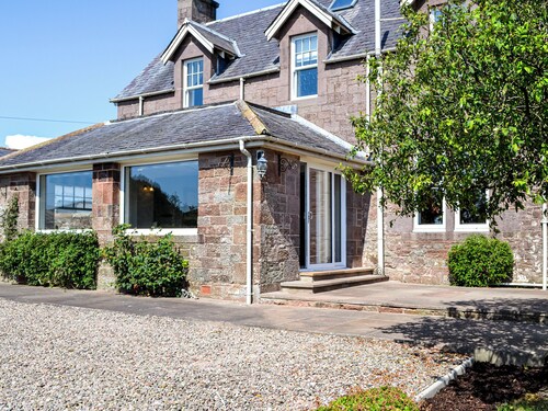 4 bedroom accommodation in Annan