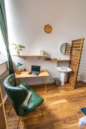 1 bedroom - Cades Accommodation (Wolverhampton)