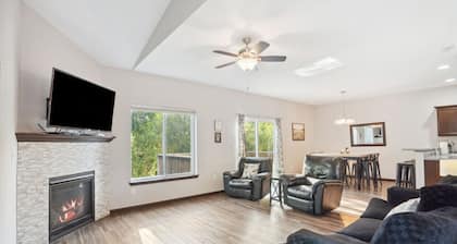Spacious 4 BR Home Convenient Location