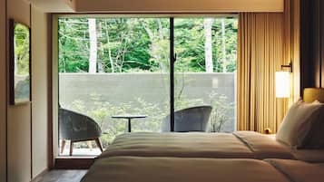 Minibar, in-room safe, soundproofing, iron/ironing board