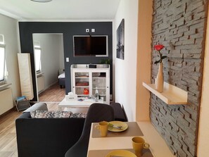 TV - Vacation apartment Paula (Senftenberg)