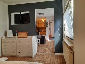 Unclassified image, 3 of 42, button