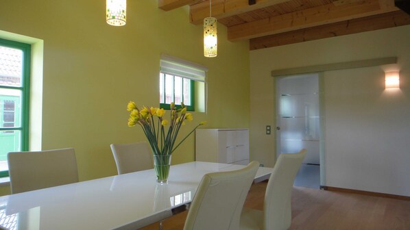 Imagen sin descripción, 1 de 16, botón