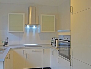 Mikrowelle, Ofen, Geschirrspüler