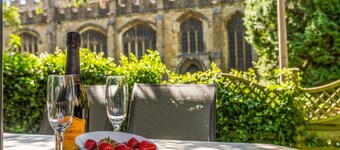 Church Cottage -  a cotswold cottage that sleeps 4 guests  in 2 bedrooms