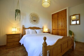 3 Schlafzimmer, Bügeleisen/Bügelbrett, Reisekinderbett, WLAN