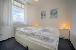 Unclassified image, 5 of 19, button