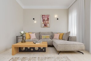 46 吋智能電視連數碼電視頻道、電視、Netflix