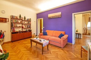 Smart TV, books - Large flat between two parks in central Florence-ideal for families/small groups (Firenze)