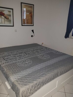 2 slaapkamers, reisbedje, wifi, beddengoed