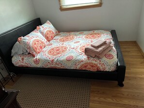 3 slaapkamers, een bureau, een strijkplank/strijkijzer, gratis wifi