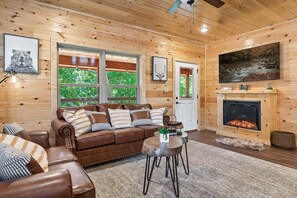 Smart-TV, Kamin, Videospiele