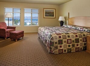 2 bedrooms, travel cot, WiFi