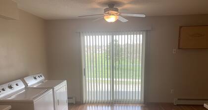 Great close to shopping city center and bar and grill entertainment