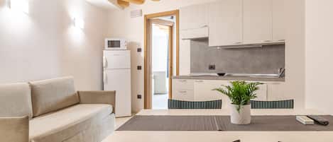 Deluxe Condo | Living room