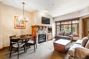 Smart TV, fireplace, DVD player
