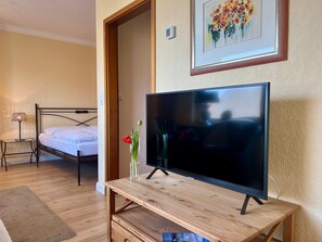 1 bedroom, in-room safe, WiFi, bed sheets