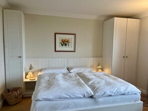 1 室のベッドルーム、セーフティボックス (室内)、WiFi、ベッドシーツ