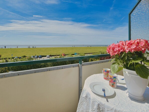 Imagen sin descripción, 1 de 16, botón