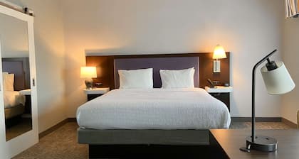 Hampton Inn McMinnville