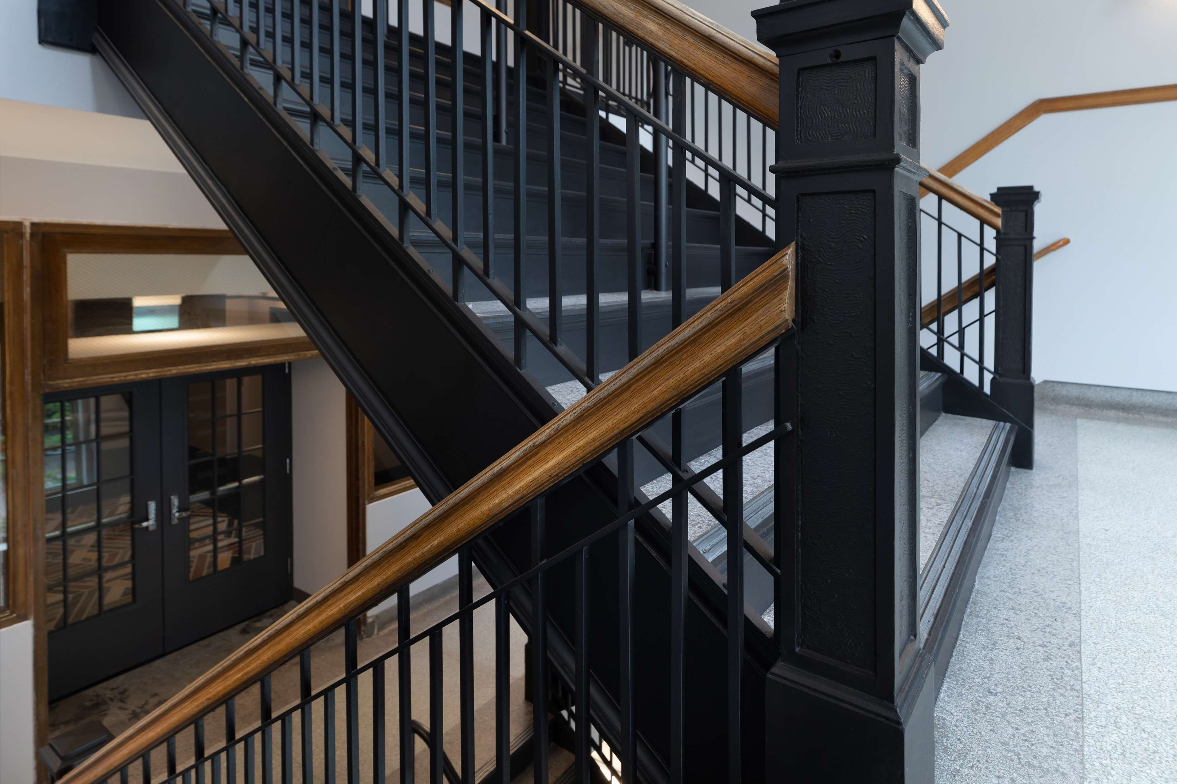 handrails in stairways