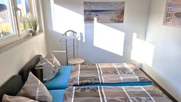 2 bedrooms, in-room safe, desk, iron/ironing board