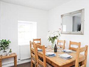 Cottage | Private kitchen | Fridge, electric kettle, toaster, cookware/dishes/utensils