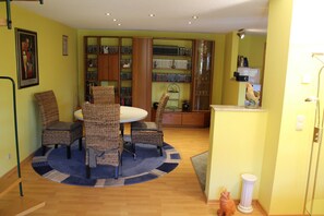 Unclassified image, 5 of 27, button