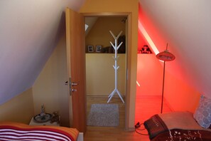 3 habitaciones, caja de seguridad en la habitación y cuna de viaje 