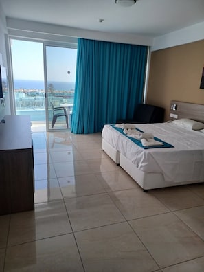 Individually decorated, individually furnished, desk, iron/ironing board - Sunny Blue Hotel (Ayia Napa)