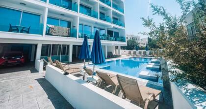 Sunny Blue Hotel
