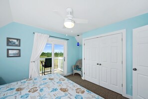 4 bedrooms, travel cot, free WiFi, bed sheets - Dog Friendly Private Beach House in Beautiful Fort Morgan, Alabama!  (Gulf Shores)