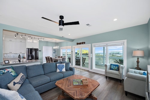 Dog Friendly Private Beach House in Beautiful Fort Morgan, Alabama! 