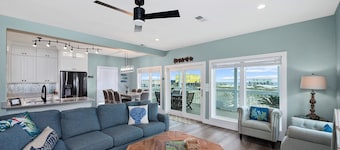 Dog Friendly Private Beach House in Beautiful Fort Morgan, Alabama!