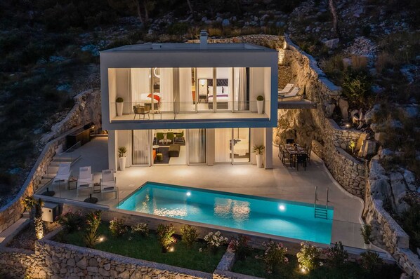 A heated pool, sun loungers - Villa Adria View with Heated Pool II (Seget Donji)