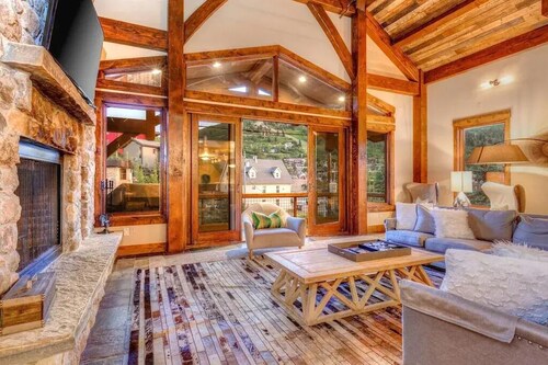 The Perch Park City, Magnificent 6 BR Deer Valley/Old Town with Views, Location + Luxury Amenities