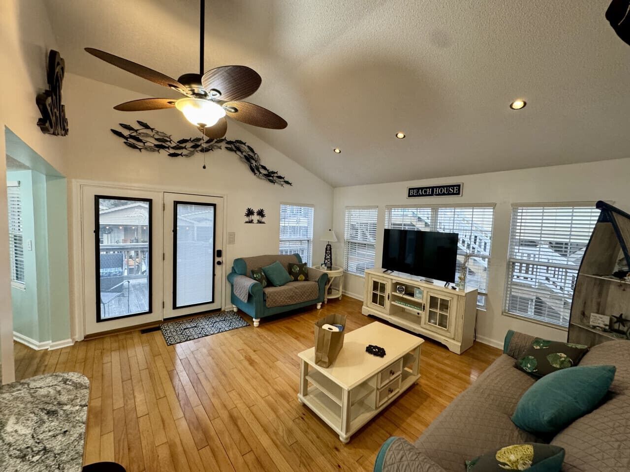 Smart TV, video games