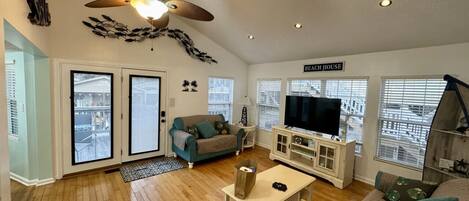 Smart TV, video games