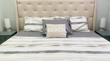 3 Schlafzimmer, Schreibtisch, Bügeleisen/Bügelbrett, Reisekinderbett
