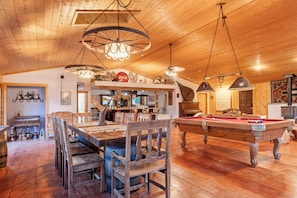 Dining - Private Ranch for Weddings, Retreats, Reunions. Sleeps 30 in two lodging units, (Eagle Nest)