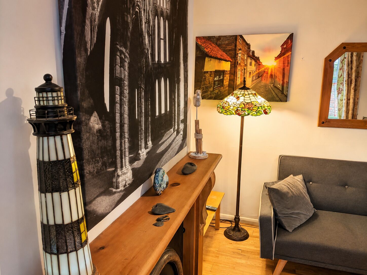 Historic Fishermans Cottage Whitby Quiet Old Yard Sleeps 6 - 惠特比