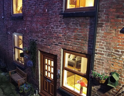 Whitby Holiday Cottage old fishermans residence sleeps 6