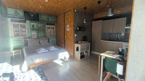 1 chambre, bureau, fer et planche à repasser, Wi-Fi gratuit