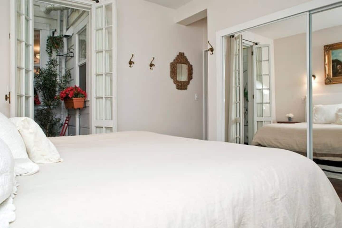 2 bedrooms, in-room safe, desk, iron/ironing board