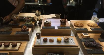 Central Castro 2BR w/ Private Deck, Garden and Laundry- NO STAIRS!