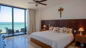 3 bedrooms, in-room safe, iron/ironing board, free WiFi